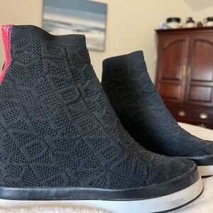 Donna Karan Black and Pink Textured Ankle Booties